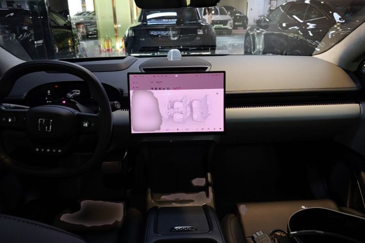 Used Zeekr 007 2025 Long-Range Rear-Wheel-Drive Intelligent Driving Version 100 kWh Center Console