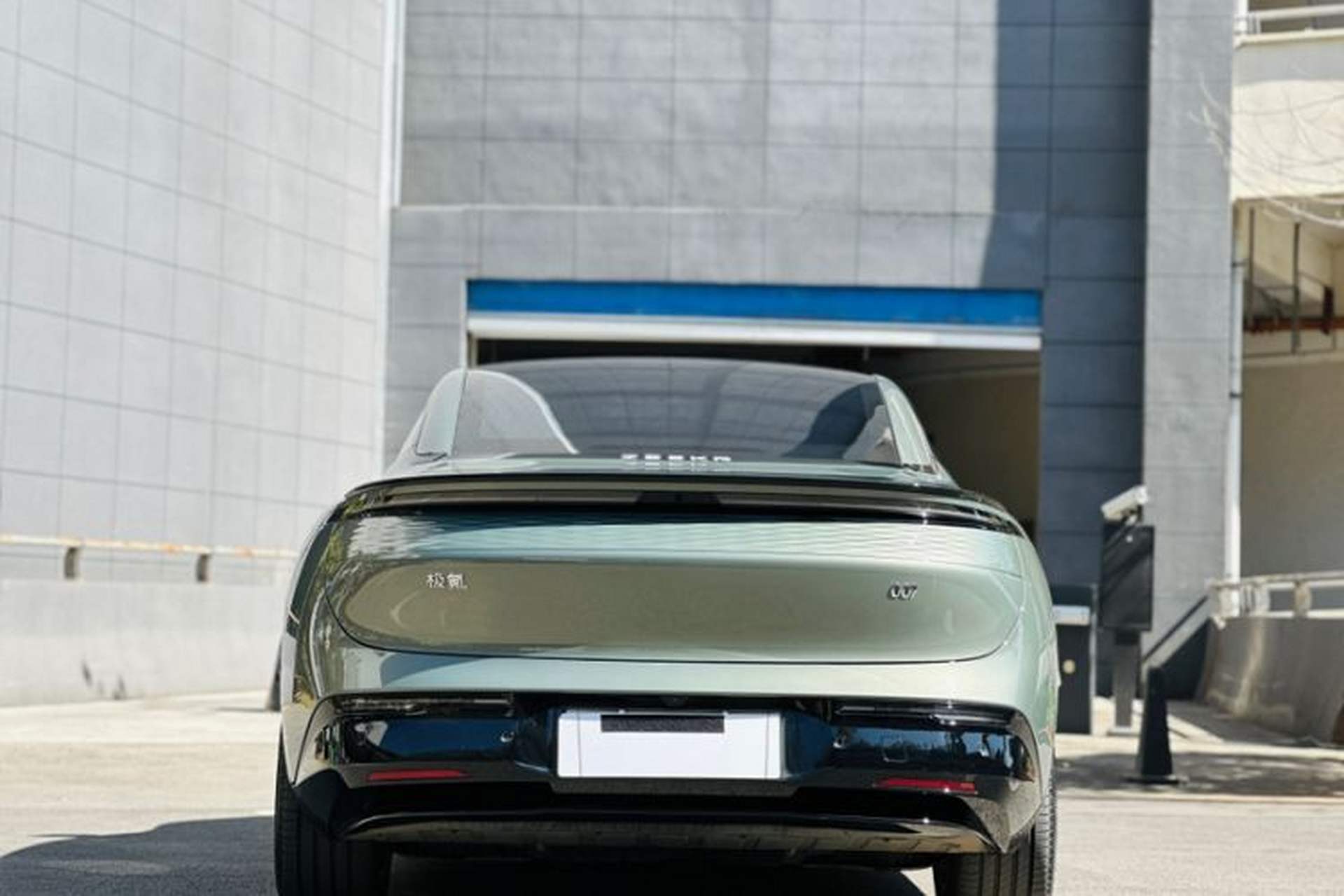 Used Zeekr 007 2025 Rear-Drive Intelligent Driving Version 75 kWh Exterior 3