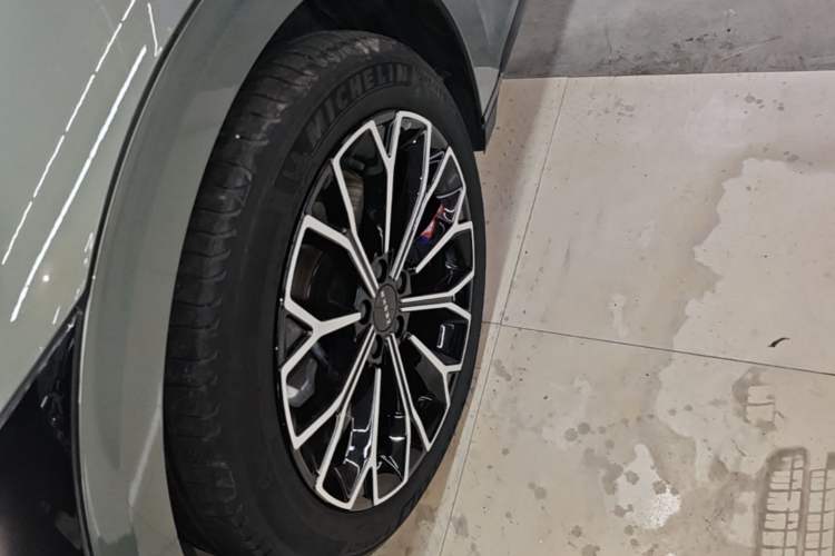 Used Zeekr 007 2025 Long-Range Rear-Wheel-Drive Intelligent Driving Version 100 kWh Exterior 4