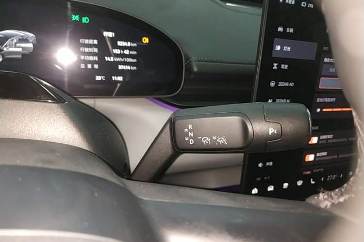 Used Zeekr 007 2025 Rear-Drive Intelligent Driving Version 75 kWh Gear Lever