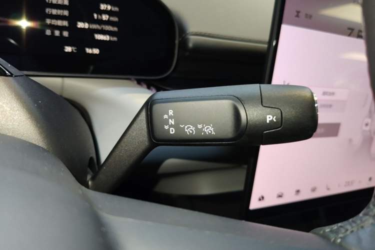 Used Zeekr 007 2025 Long-Range Rear-Wheel-Drive Intelligent Driving Version 100 kWh Gear Lever