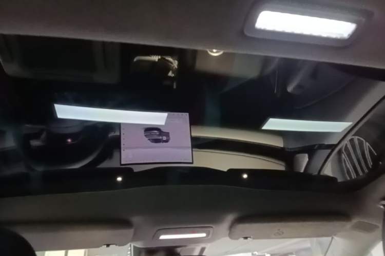 Used Zeekr 007 2025 Long-Range Rear-Wheel-Drive Intelligent Driving Version 100 kWh Headliner