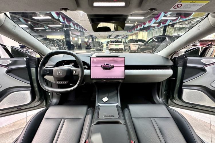 Used Zeekr 007 2025 Long-Range Rear-Wheel-Drive Intelligent Driving Version 100 kWh Interior 9