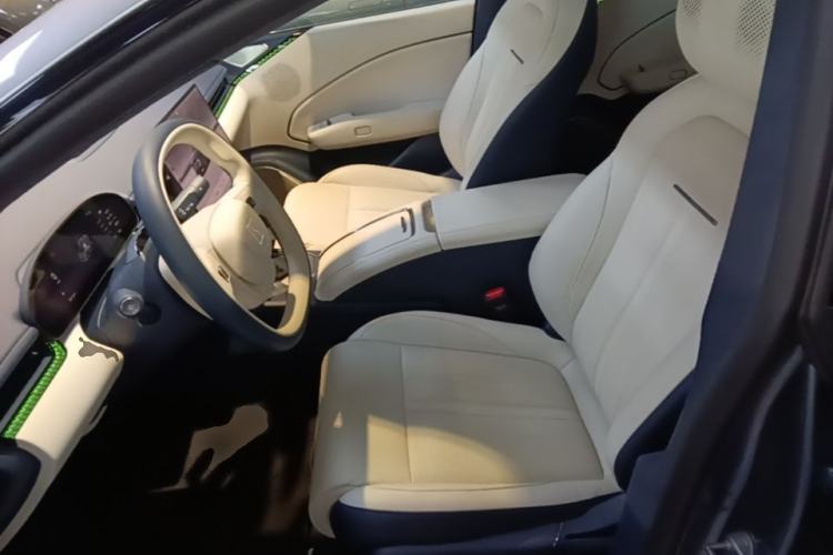 Used Zeekr 007 2025 Long-Range Rear-Wheel-Drive Intelligent Driving Version 100 kWh Left Front Seat