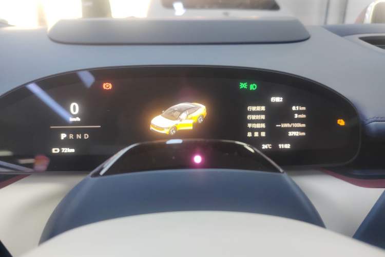 Used Zeekr 007 2025 Four-Wheel Drive Intelligent Driving Version 75 kWh Odometer Close Up