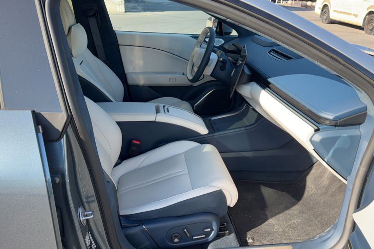 Used Zeekr 007 2025 Rear-Drive Intelligent Driving Version 75 kWh Right Front Seat