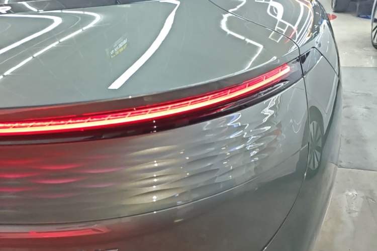 Used Zeekr 007 2025 Long-Range Rear-Wheel-Drive Intelligent Driving Version 100 kWh Right Rear Taillight