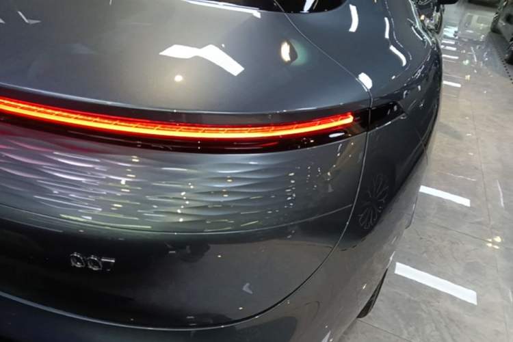Used Zeekr 007 2025 Long-Range Rear-Wheel-Drive Intelligent Driving Version 100 kWh Right Rear Taillight
