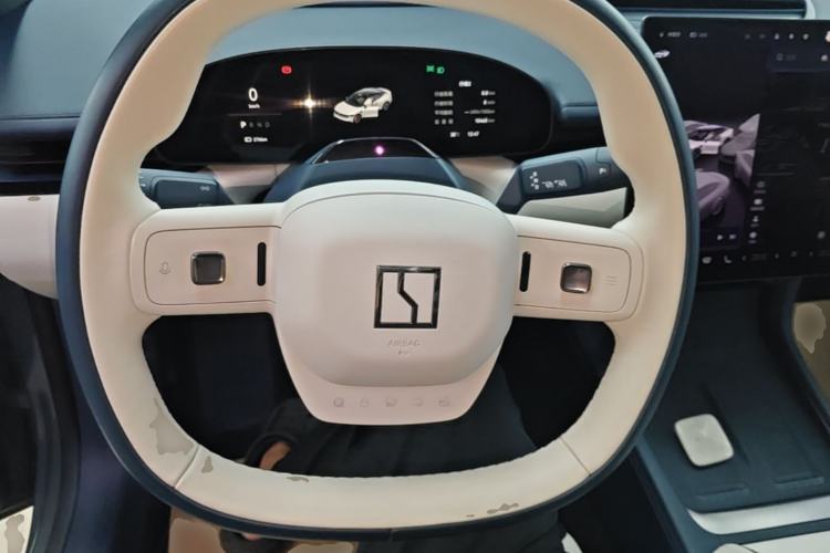 Used Zeekr 007 2025 Long-Range Rear-Wheel-Drive Intelligent Driving Version 100 kWh Steering Wheel