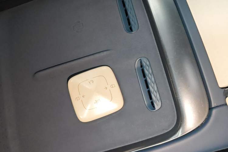 Used Zeekr 007 2025 Long-Range Rear-Wheel-Drive Intelligent Driving Version 100 kWh Vehicle Key