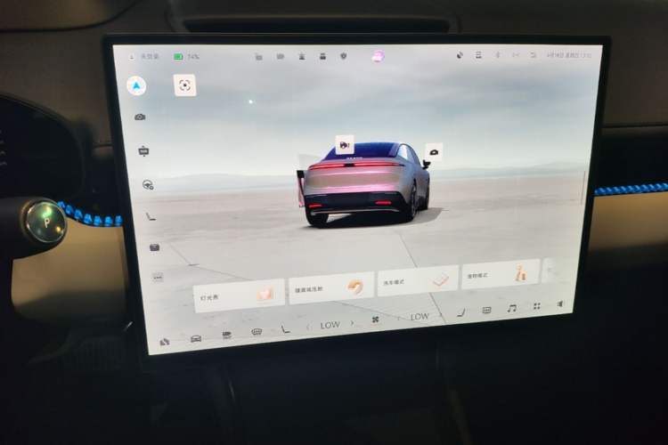 Used Zeekr 007 2025 Long-Range Rear-Wheel-Drive Intelligent Driving Version 100 kWh Audio And AC Panel