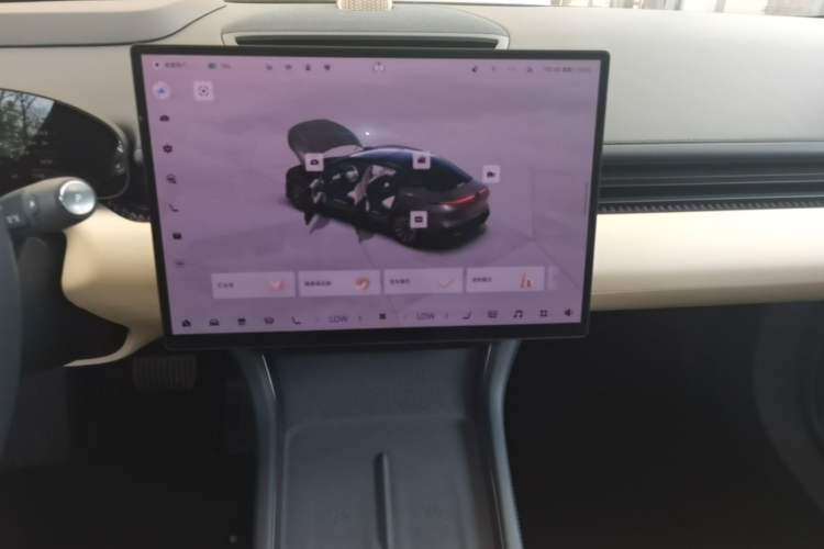 Used Zeekr 007 2025 Long-Range Rear-Wheel-Drive Intelligent Driving Version 100 kWh Audio And AC Panel