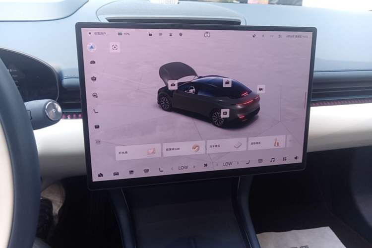 Used Zeekr 007 2025 Long-Range Rear-Wheel-Drive Intelligent Driving Version 100 kWh Audio And AC Panel