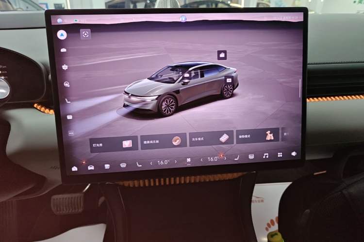 Used Zeekr 007 2025 Long-Range Rear-Wheel-Drive Intelligent Driving Version 100 kWh Audio And AC Panel