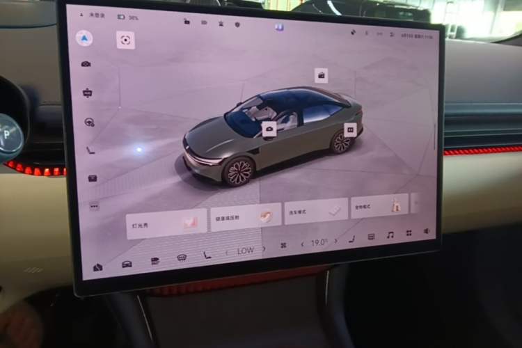 Used Zeekr 007 2025 Long-Range Rear-Wheel-Drive Intelligent Driving Version 100 kWh Audio And AC Panel