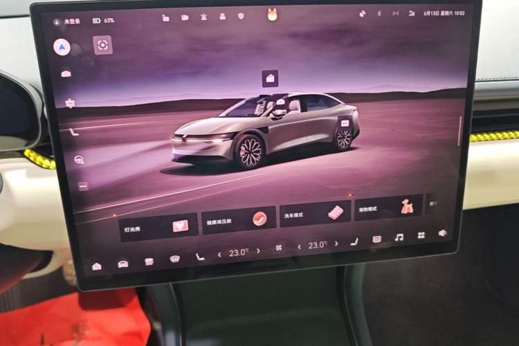 Used Zeekr 007 2025 Long-Range Rear-Wheel-Drive Intelligent Driving Version 100 kWh Audio And AC Panel