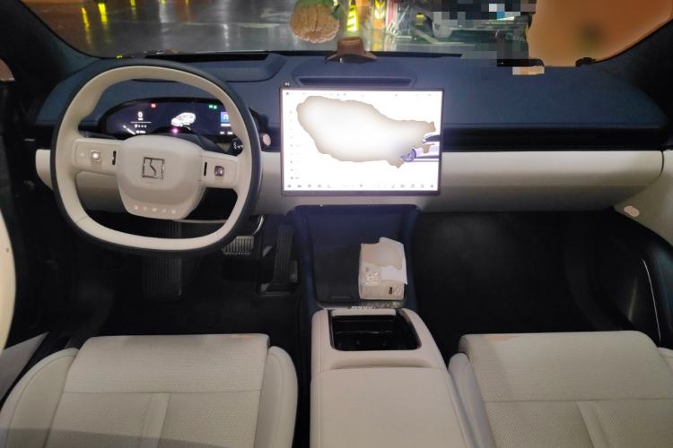 Used Zeekr 007 2025 Rear-Drive Intelligent Driving Version 75 kWh Center Console