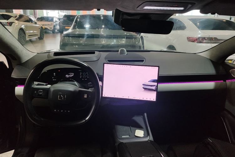 Used Zeekr 007 2025 Long-Range Rear-Wheel-Drive Intelligent Driving Version 100 kWh Center Console