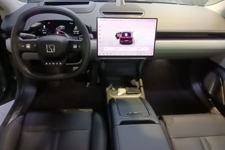Used Zeekr 007 2025 Long-Range Rear-Wheel-Drive Intelligent Driving Version 100 kWh Center Console