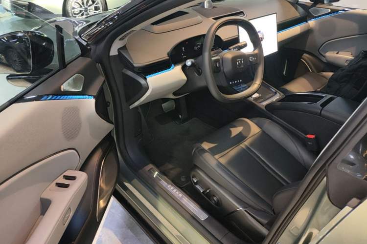 Used Zeekr 007 2025 Long-Range Rear-Wheel-Drive Intelligent Driving Version 100 kWh Driver Seat
