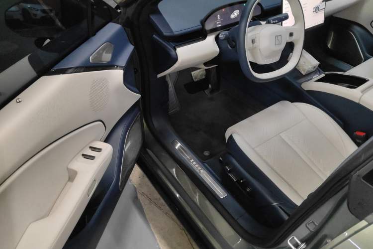 Used Zeekr 007 2025 Rear-Drive Intelligent Driving Version 75 kWh Driver Seat