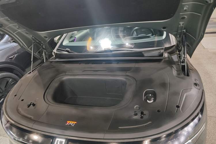 Used Zeekr 007 2025 Long-Range Rear-Wheel-Drive Intelligent Driving Version 100 kWh Engine Bay