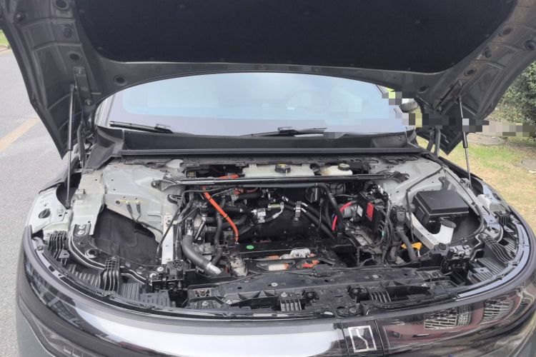 Used Zeekr 007 2025 Long-Range Rear-Wheel-Drive Intelligent Driving Version 100 kWh Engine Bay