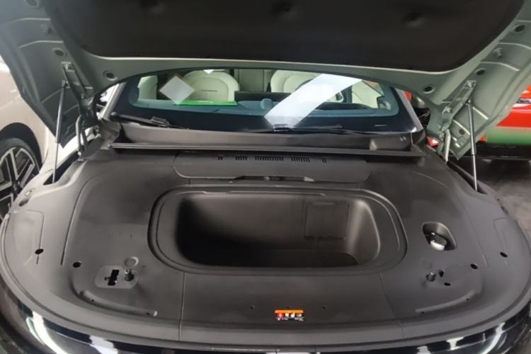 Used Zeekr 007 2025 Long-Range Rear-Wheel-Drive Intelligent Driving Version 100 kWh Engine Bay