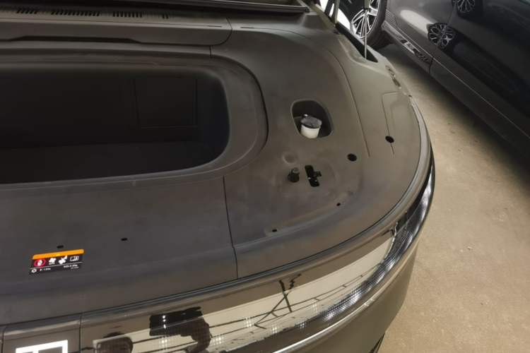 Used Zeekr 007 2025 Long-Range Rear-Wheel-Drive Intelligent Driving Version 100 kWh Engine Bay Left