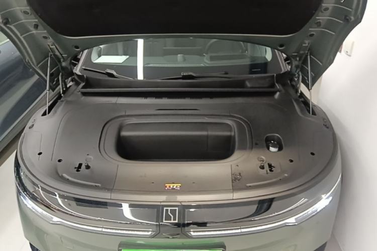 Used Zeekr 007 2025 Long-Range All-Wheel-Drive Intelligent Driving Version 100 kWh Engine Bay