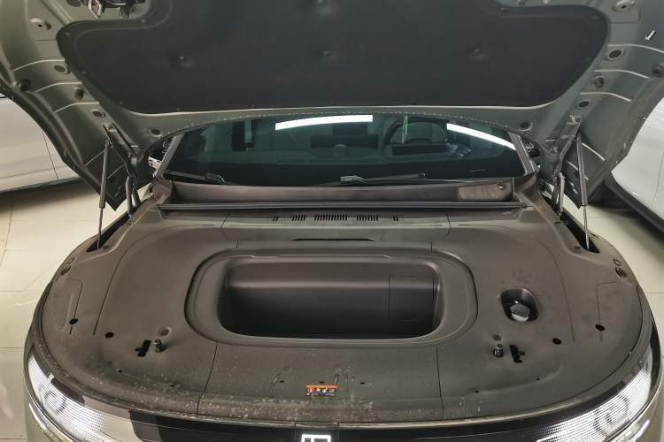 Used Zeekr 007 2025 Long-Range All-Wheel-Drive Intelligent Driving Version 100 kWh Engine Bay
