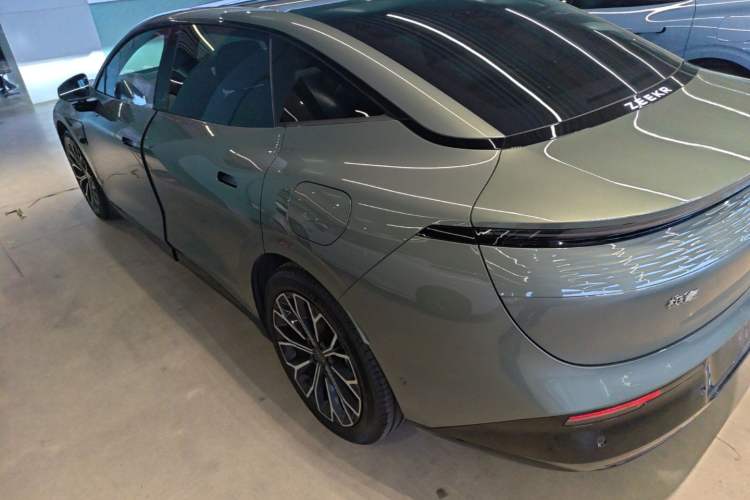 Used Zeekr 007 2025 Long-Range All-Wheel-Drive Intelligent Driving Version 100 kWh Exterior 2