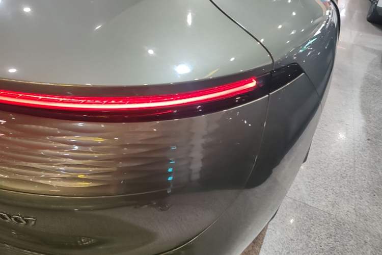 Used Zeekr 007 2025 Long-Range Rear-Wheel-Drive Intelligent Driving Version 100 kWh Exterior 3