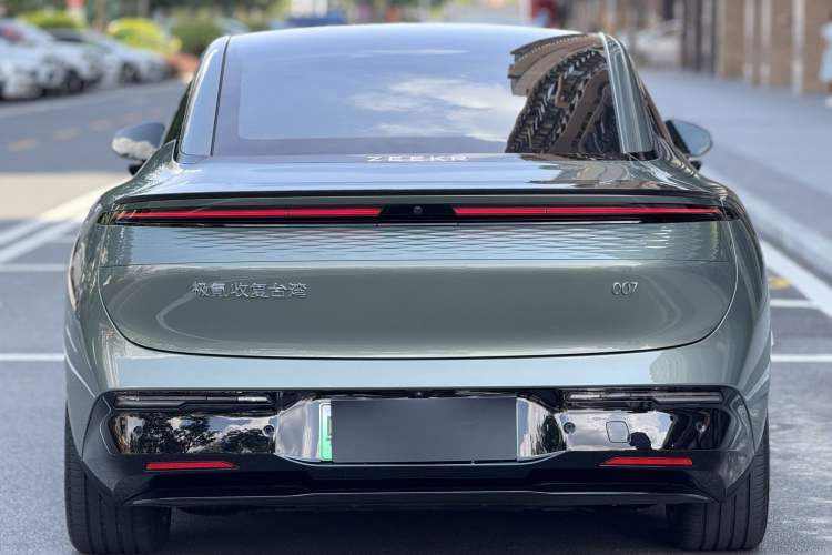 Used Zeekr 007 2025 Rear-Drive Intelligent Driving Version 75 kWh Exterior 4