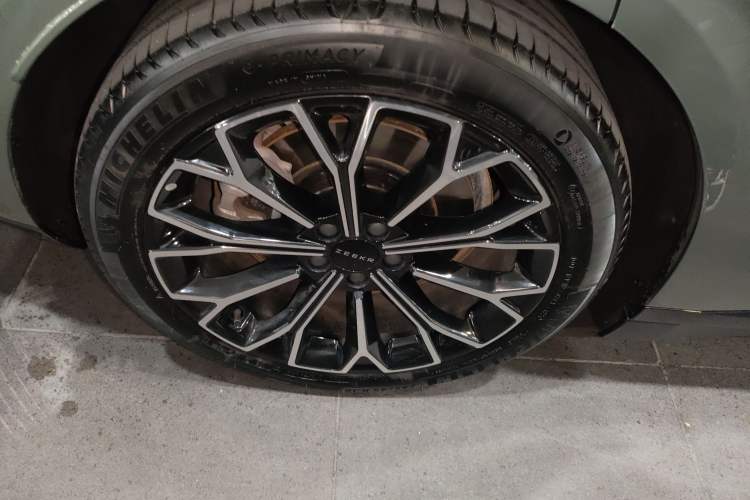 Used Zeekr 007 2025 Rear-Drive Intelligent Driving Version 75 kWh Exterior 5