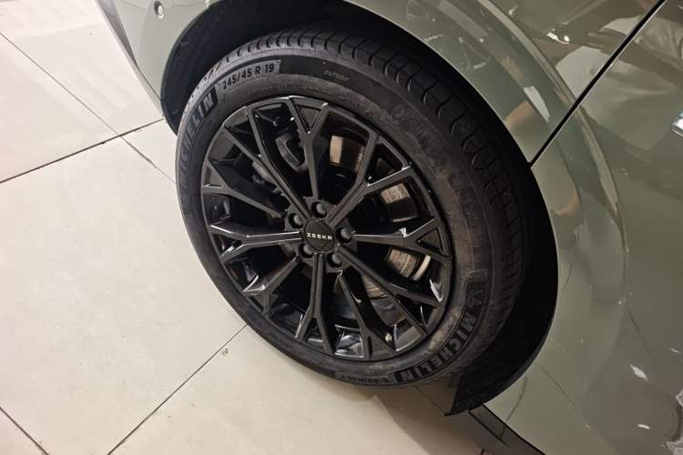 Used Zeekr 007 2025 Long-Range All-Wheel-Drive Intelligent Driving Version 100 kWh Exterior 5
