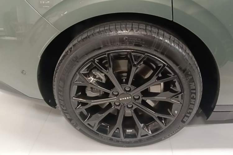 Used Zeekr 007 2025 Long-Range All-Wheel-Drive Intelligent Driving Version 100 kWh Exterior 5