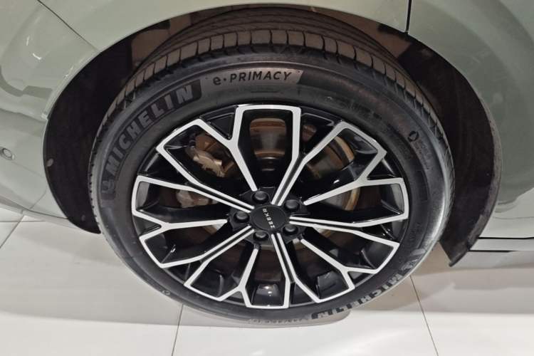 Used Zeekr 007 2025 Long-Range Rear-Wheel-Drive Intelligent Driving Version 100 kWh Exterior 5
