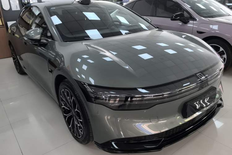 Used Zeekr 007 2025 Long-Range Rear-Wheel-Drive Intelligent Driving Version 100 kWh Front Right 45 Deg