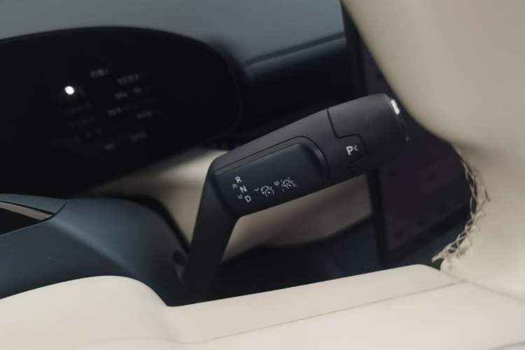 Used Zeekr 007 2025 Long-Range Rear-Wheel-Drive Intelligent Driving Version 100 kWh Gear Lever