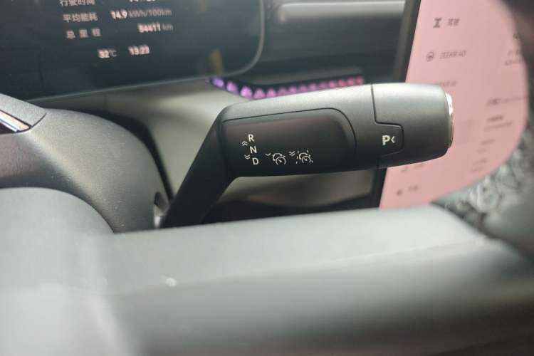Used Zeekr 007 2025 Rear-Drive Intelligent Driving Version 75 kWh Gear Lever