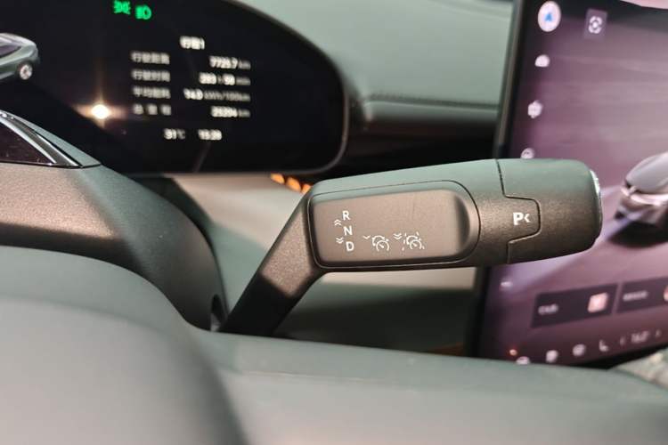 Used Zeekr 007 2025 Long-Range Rear-Wheel-Drive Intelligent Driving Version 100 kWh Gear Lever