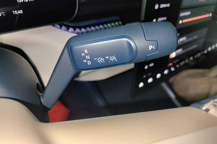 Used Zeekr 007 2025 Long-Range Rear-Wheel-Drive Intelligent Driving Version 100 kWh Gear Lever