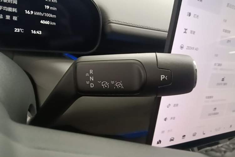 Used Zeekr 007 2025 Long-Range All-Wheel-Drive Intelligent Driving Version 100 kWh Gear Lever