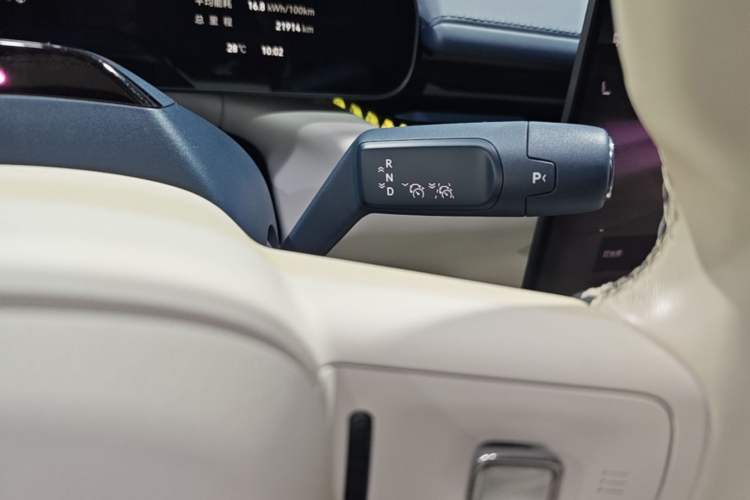 Used Zeekr 007 2025 Long-Range Rear-Wheel-Drive Intelligent Driving Version 100 kWh Gear Lever