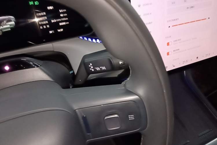 Used Zeekr 007 2025 Long-Range Rear-Wheel-Drive Intelligent Driving Version 100 kWh Gear Lever