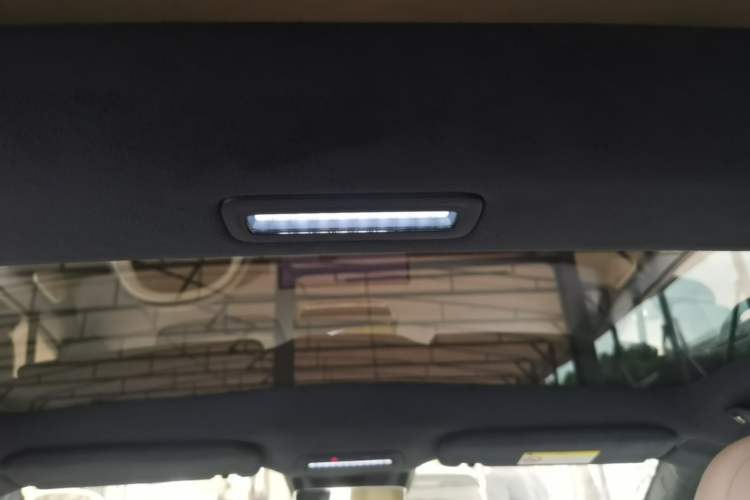 Used Zeekr 007 2025 Long-Range Rear-Wheel-Drive Intelligent Driving Version 100 kWh Headliner