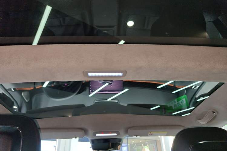 Used Zeekr 007 2025 Long-Range Rear-Wheel-Drive Intelligent Driving Version 100 kWh Headliner