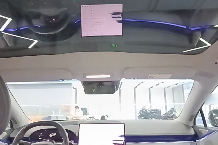 Used Zeekr 007 2025 Long-Range Rear-Wheel-Drive Intelligent Driving Version 100 kWh Headliner