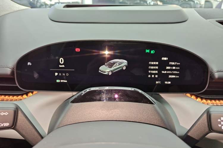 Used Zeekr 007 2025 Long-Range Rear-Wheel-Drive Intelligent Driving Version 100 kWh Instrument Cluster